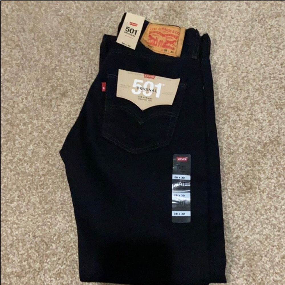 Black 501 Levi’s high rise jeans